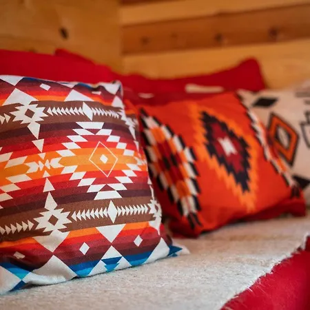 1400 Tara 아파트 *