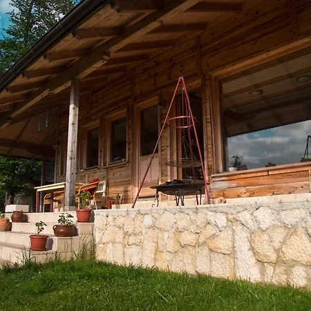 1400 Tara 아파트 *